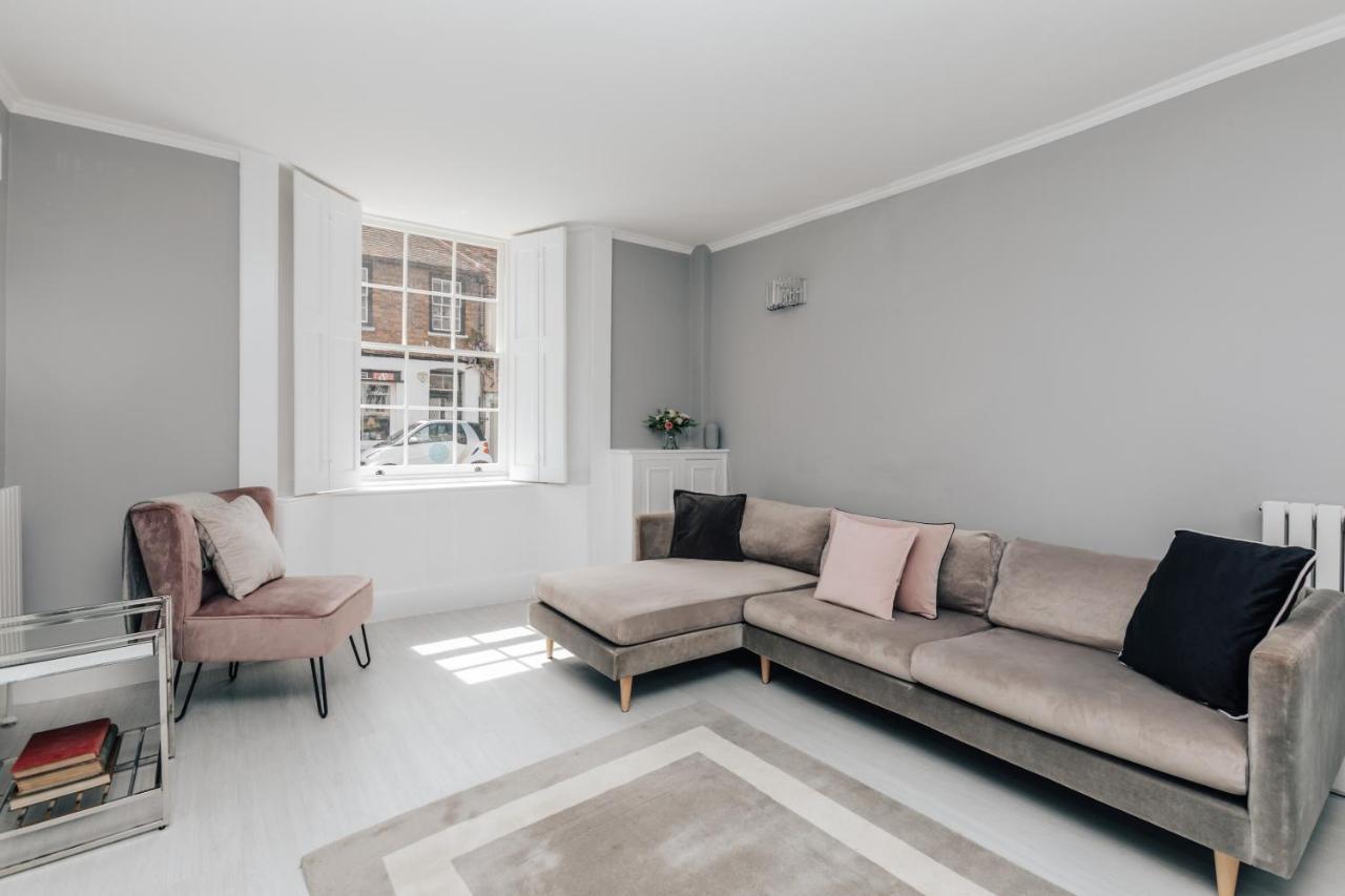 The Mulberry Villa Henley-on-Thames ภายนอก รูปภาพ