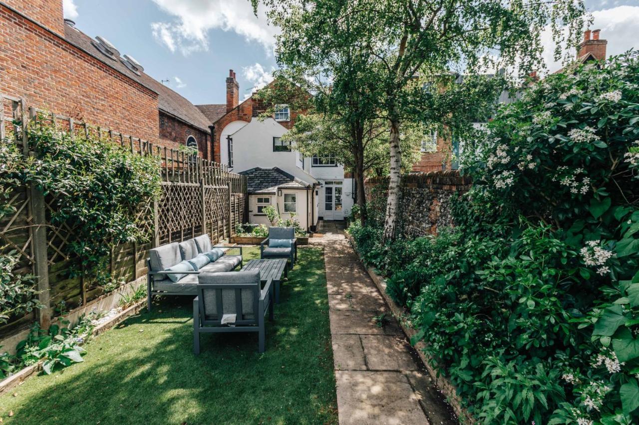 The Mulberry Villa Henley-on-Thames ภายนอก รูปภาพ