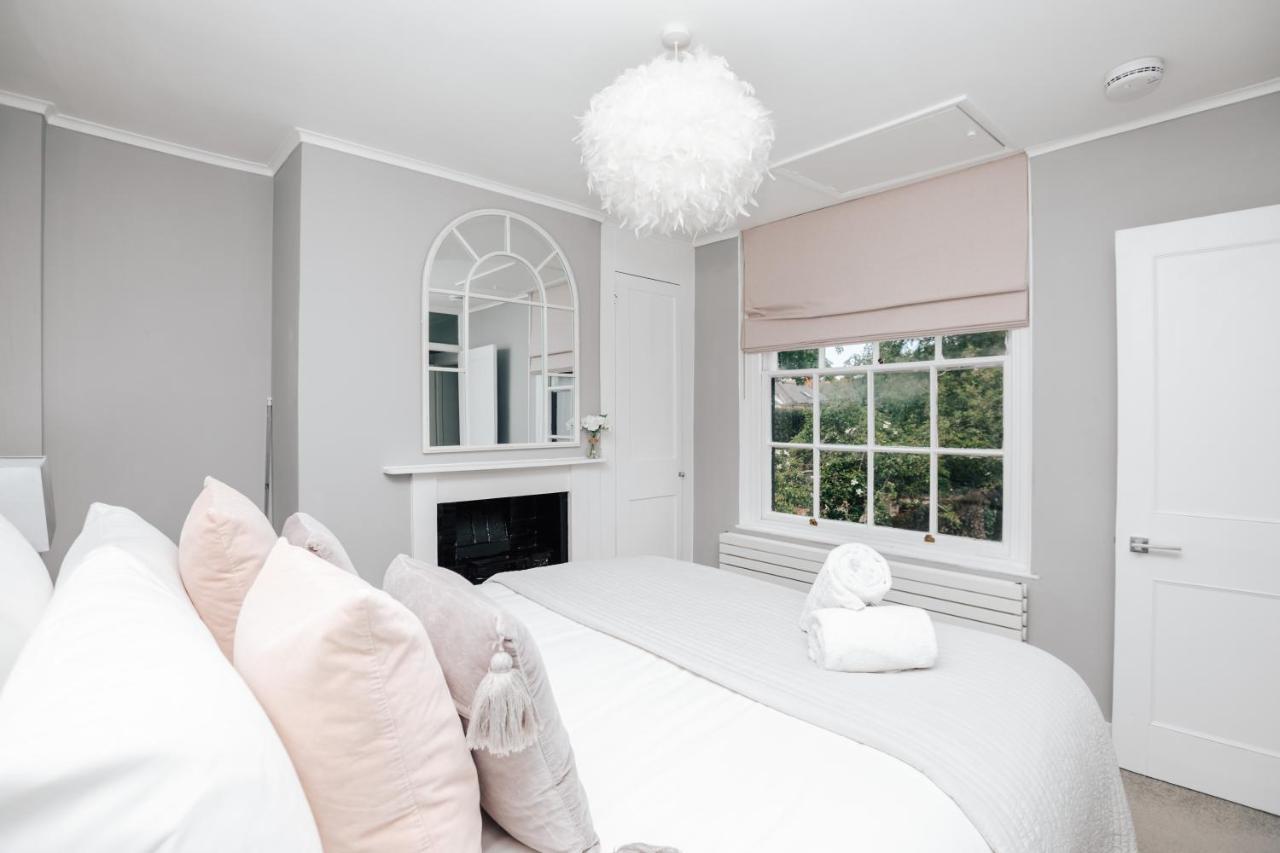 The Mulberry Villa Henley-on-Thames ภายนอก รูปภาพ