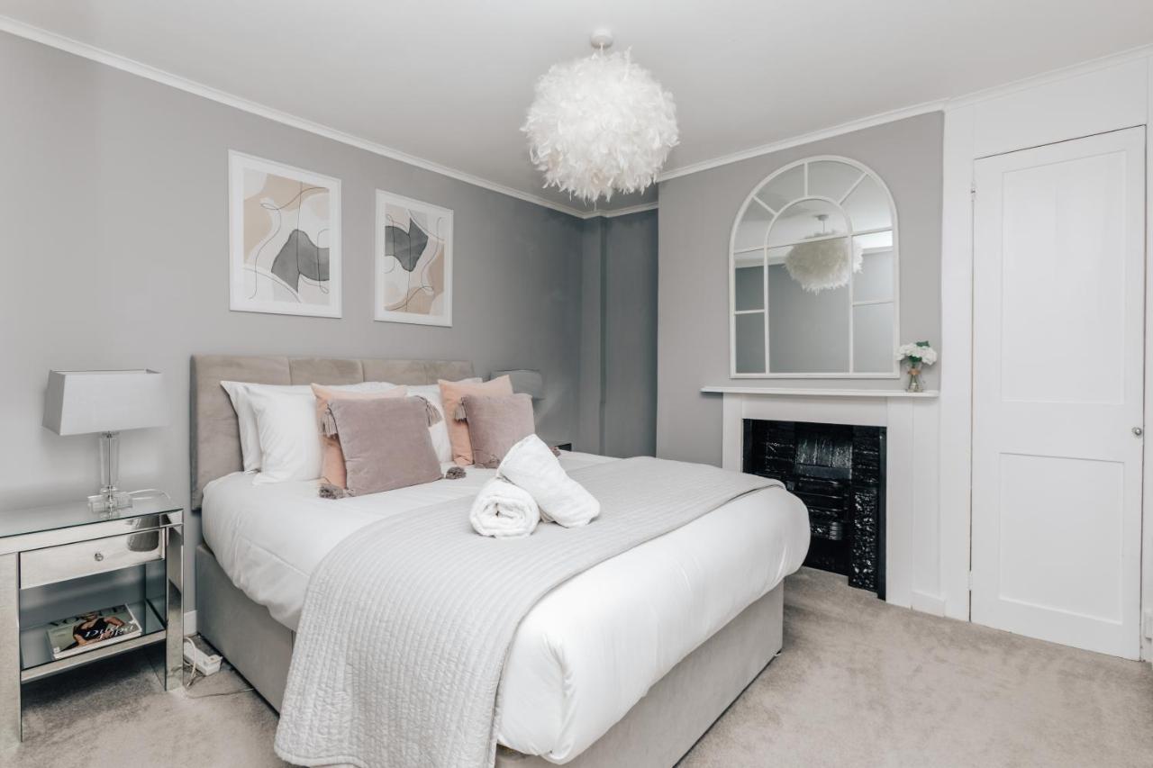 The Mulberry Villa Henley-on-Thames ภายนอก รูปภาพ